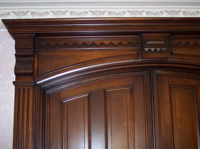 Double pocket door detail